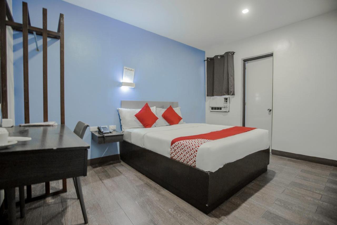 Oyo 637 Fox Hotel Quezon City Buitenkant foto