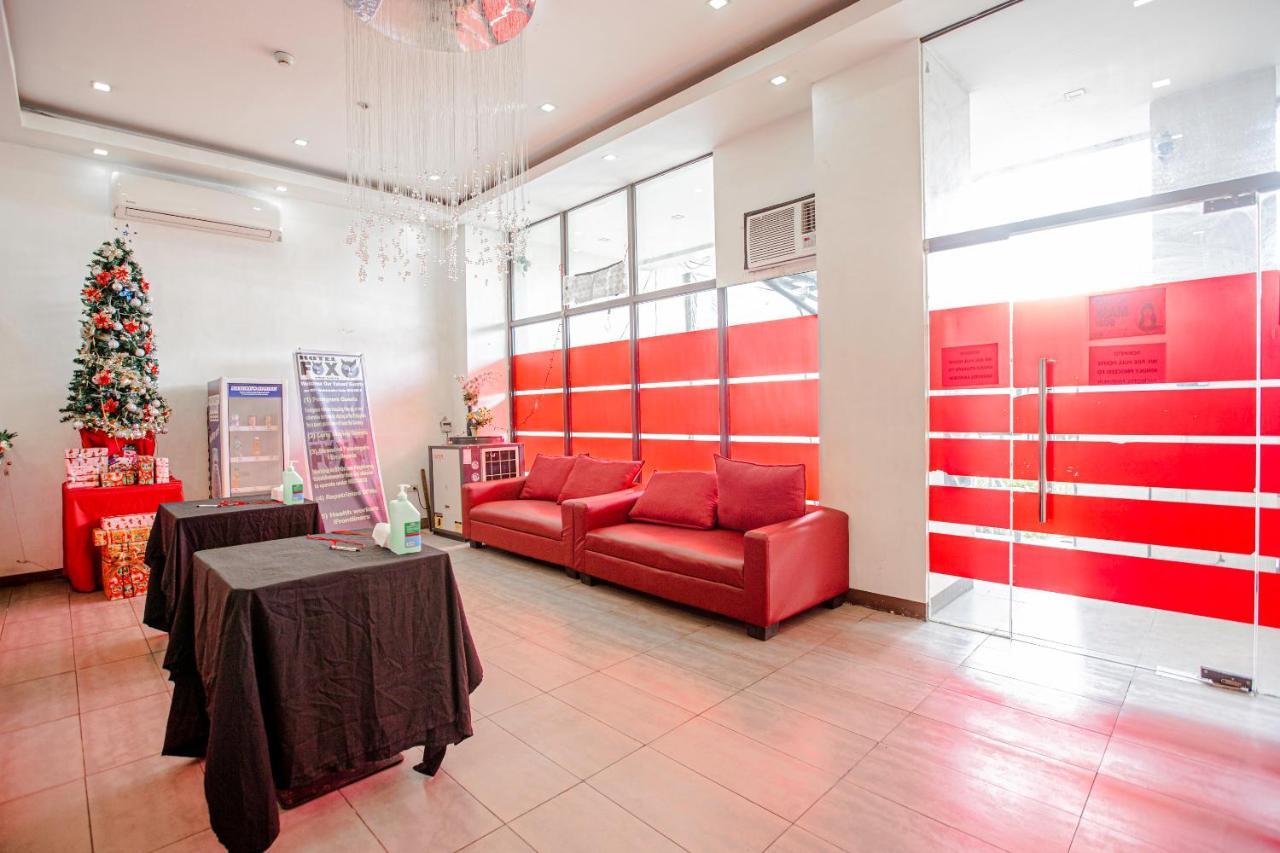 Oyo 637 Fox Hotel Quezon City Buitenkant foto
