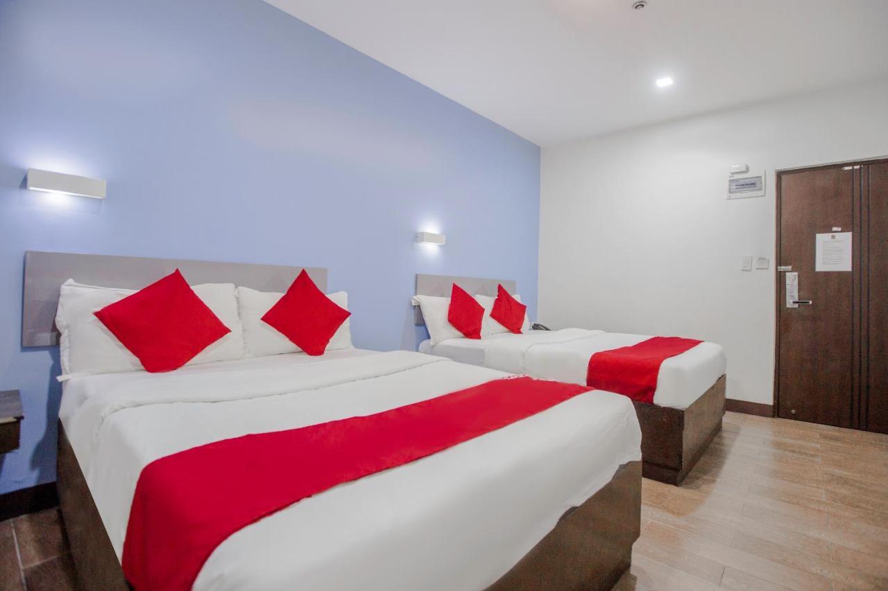 Oyo 637 Fox Hotel Quezon City Buitenkant foto