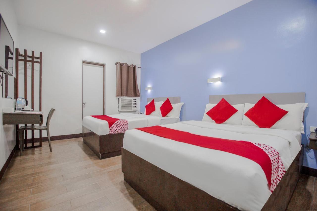 Oyo 637 Fox Hotel Quezon City Buitenkant foto