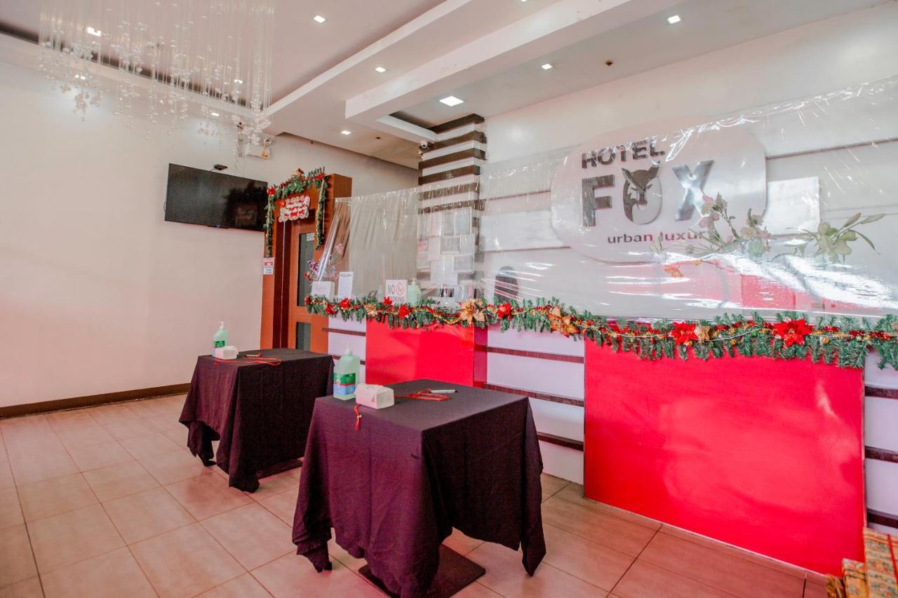 Oyo 637 Fox Hotel Quezon City Buitenkant foto