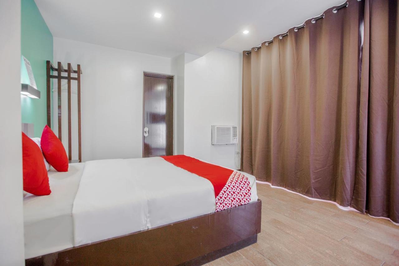 Oyo 637 Fox Hotel Quezon City Buitenkant foto