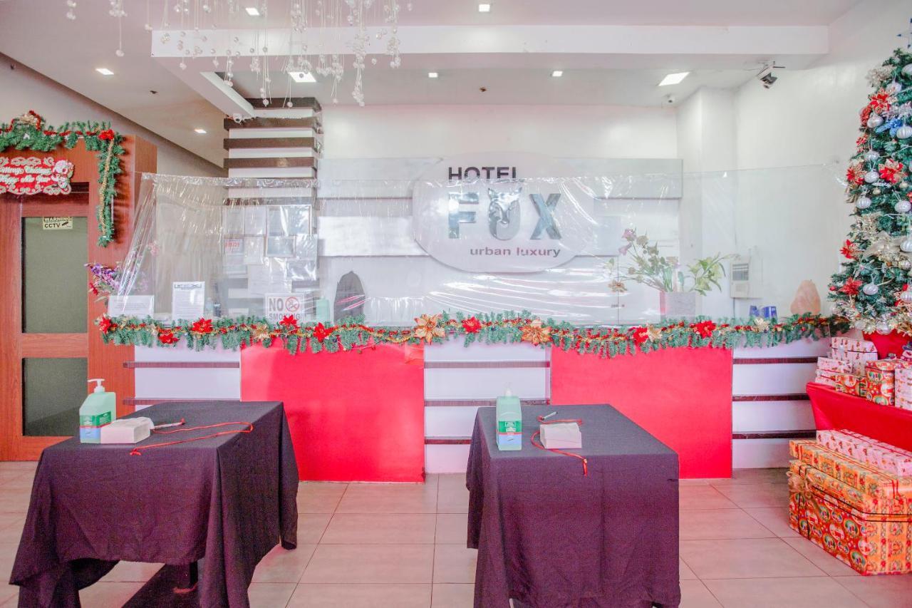 Oyo 637 Fox Hotel Quezon City Buitenkant foto