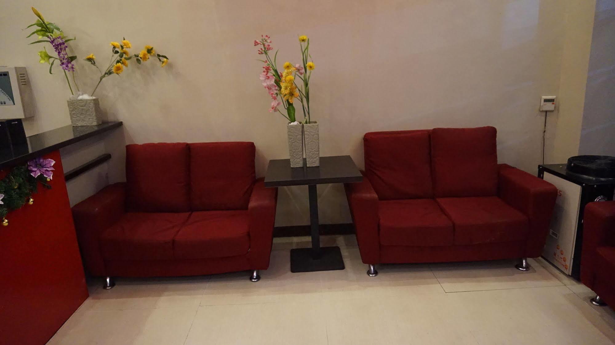 Oyo 637 Fox Hotel Quezon City Buitenkant foto
