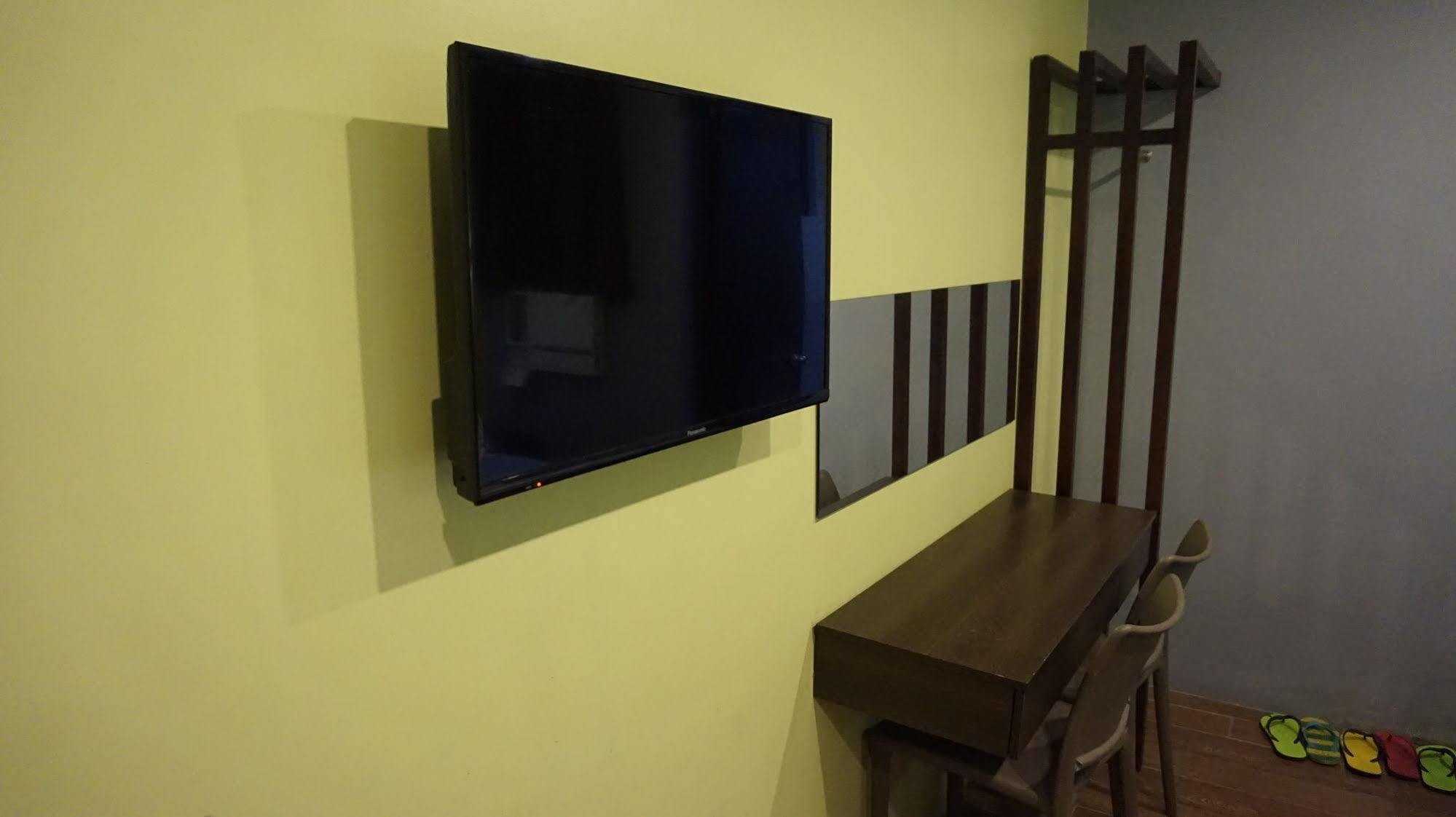 Oyo 637 Fox Hotel Quezon City Buitenkant foto